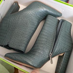 Crocodile Booties - SOLD